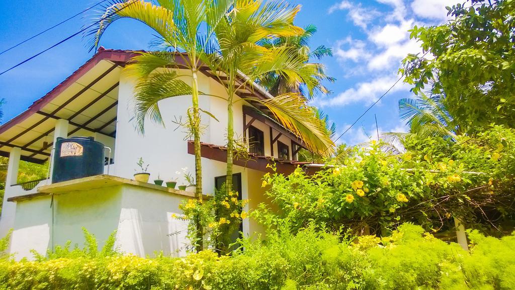 The Bay House Hotel Weligama Room photo